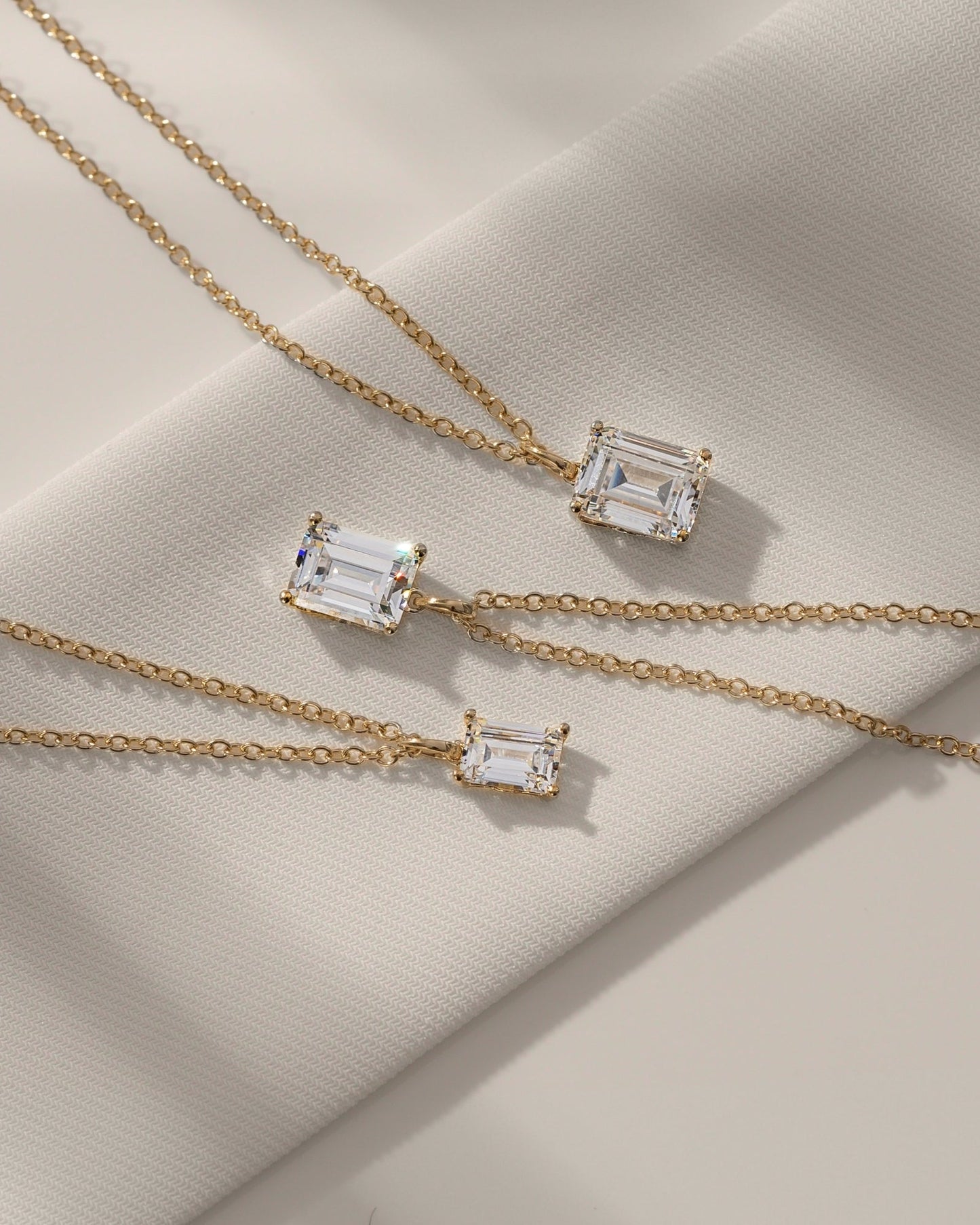 Diamonbliss Lab-Grown Diamond 2.0 cttw Emerald Solitaire Necklace